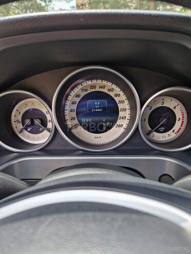 Mercedes E 200 2013, 215,000 km - 2.2 l - Bakı
