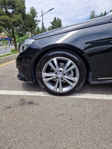 Mercedes E 200 2013, 215,000 km - 2.2 l - Bakı