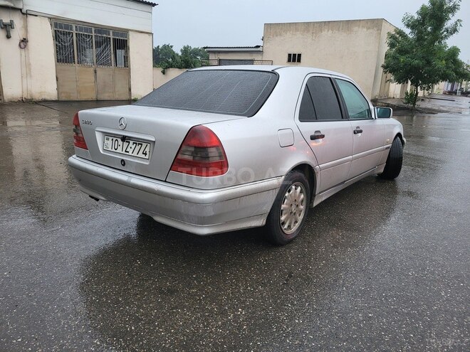 Mercedes C 230 1997, 290,000 km - 2.3 l - Quba