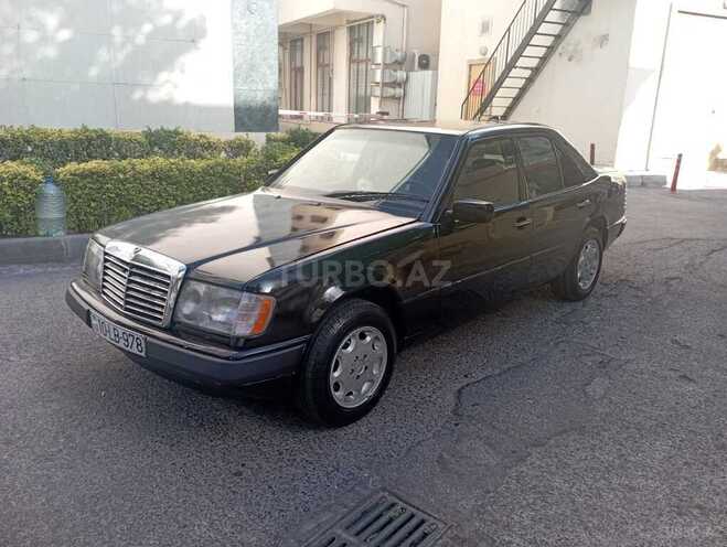 Mercedes E 260 1985, 268,000 km - 2.6 l - Bakı