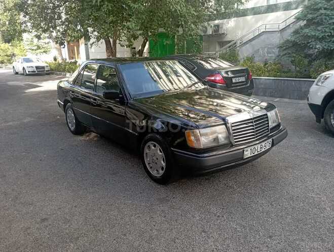 Mercedes E 260 1985, 268,000 km - 2.6 l - Bakı