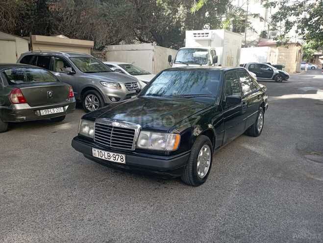 Mercedes E 260 1985, 268,000 km - 2.6 l - Bakı