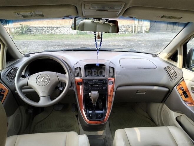 Lexus RX 300 2000, 218,000 km - 3.0 l - Zaqatala