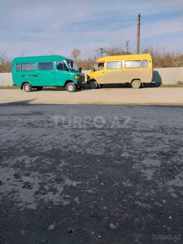Mercedes 208 D 1994, 200,000 km - 2.5 l - Şirvan