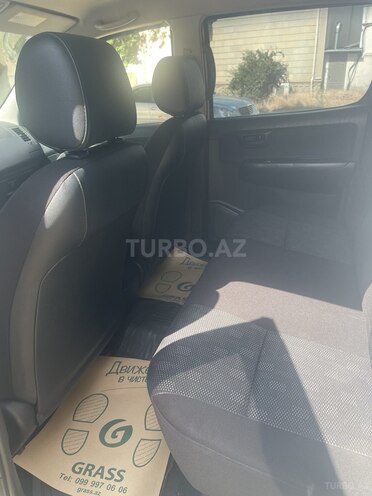 Toyota Hilux 2013, 176,500 km - 2.5 l - Bakı
