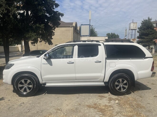 Toyota Hilux 2013, 176,500 km - 2.5 l - Bakı