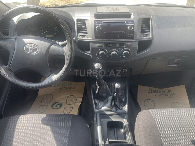 Toyota Hilux 2013, 176,500 km - 2.5 l - Bakı