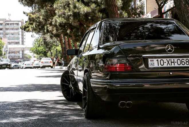 Mercedes E 280 1994, 365,000 km - 2.8 l - Bakı