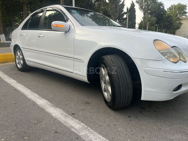 Mercedes C 240 2001, 193,000 km - 2.6 l - Bakı
