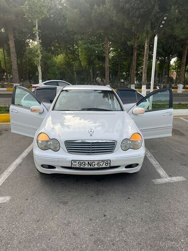 Mercedes C 240 2001, 193,000 km - 2.6 l - Bakı