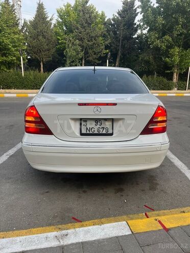 Mercedes C 240 2001, 193,000 km - 2.6 l - Bakı