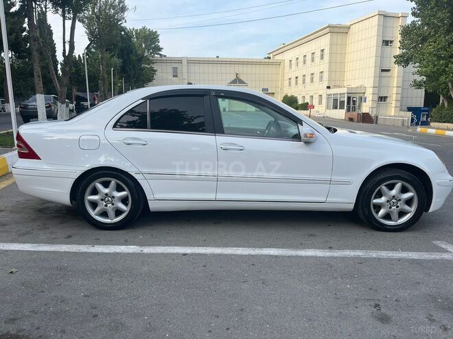 Mercedes C 240 2001, 193,000 km - 2.6 l - Bakı