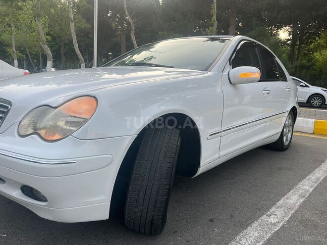 Mercedes C 240 2001, 193,000 km - 2.6 l - Bakı