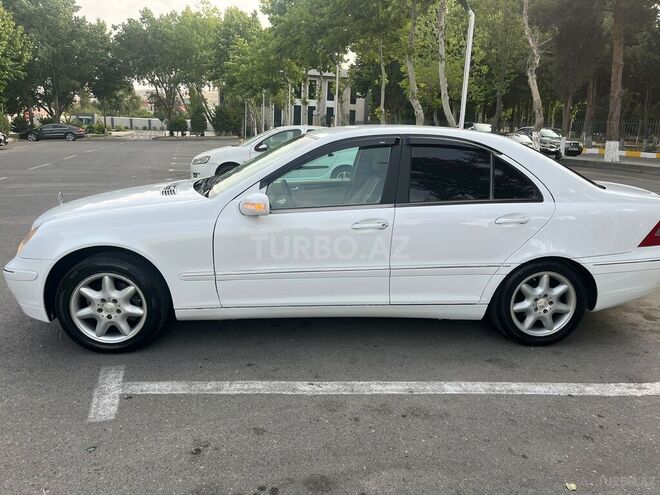 Mercedes C 240 2001, 193,000 km - 2.6 l - Bakı