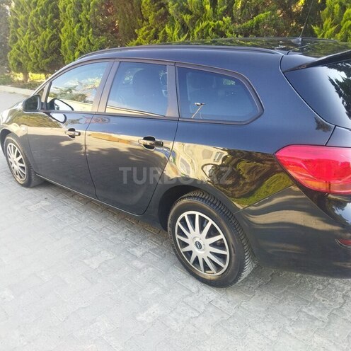 Opel Astra 2011, 171,000 km - 1.4 l - Bakı