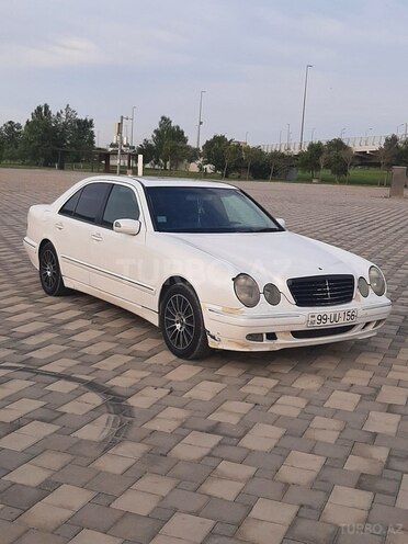 Mercedes E 220 2001, 326,000 km - 2.2 л - Bakı