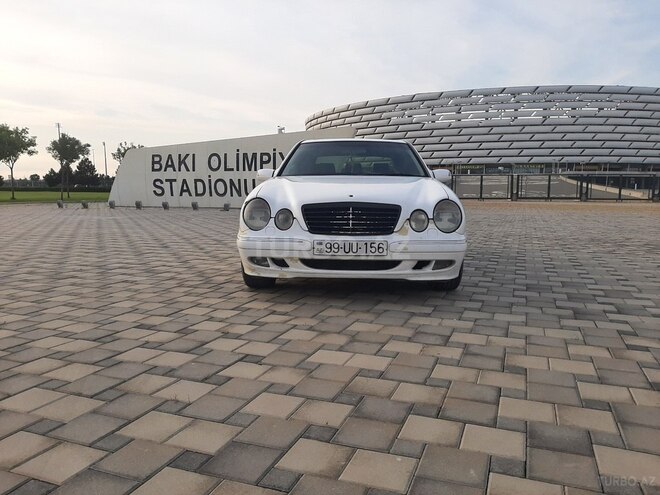Mercedes E 220 2001, 326,000 km - 2.2 л - Bakı