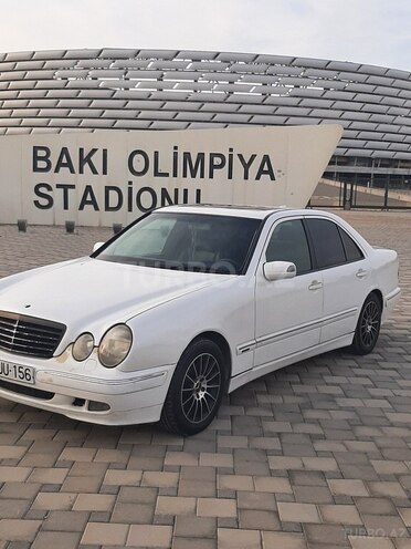 Mercedes E 220 2001, 326,000 km - 2.2 л - Bakı