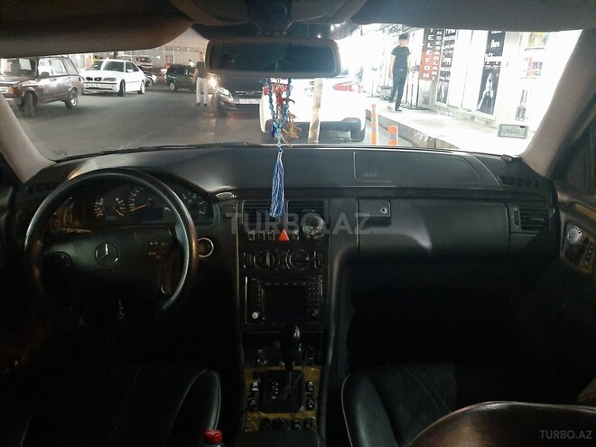 Mercedes E 220 2001, 326,000 km - 2.2 л - Bakı