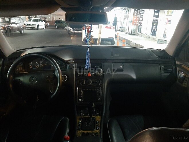 Mercedes E 220 2001, 326,000 km - 2.2 л - Bakı