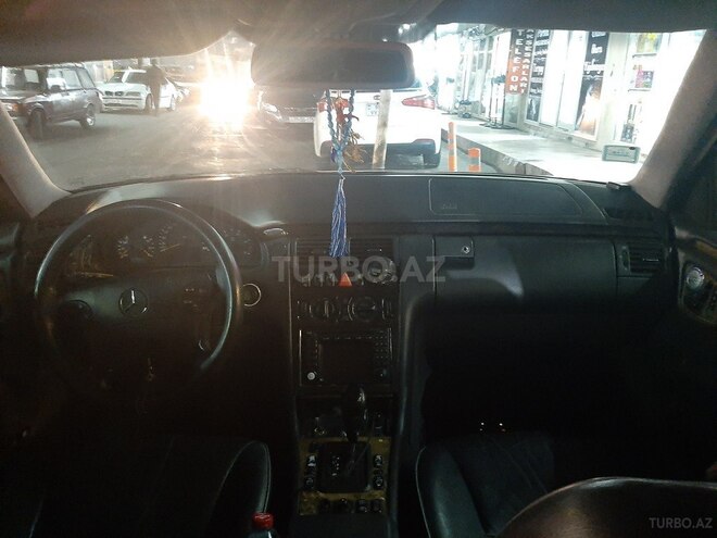 Mercedes E 220 2001, 326,000 km - 2.2 л - Bakı