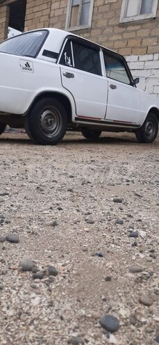 LADA (VAZ) 21011 1979, 258,000 km - 1.3 l - Salyan