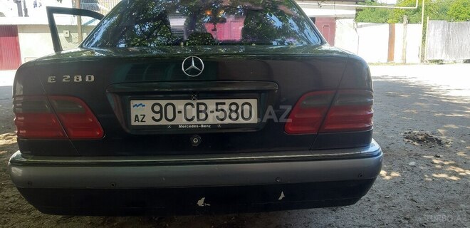Mercedes E 280 1998, 450,000 km - 2.8 l - Quba