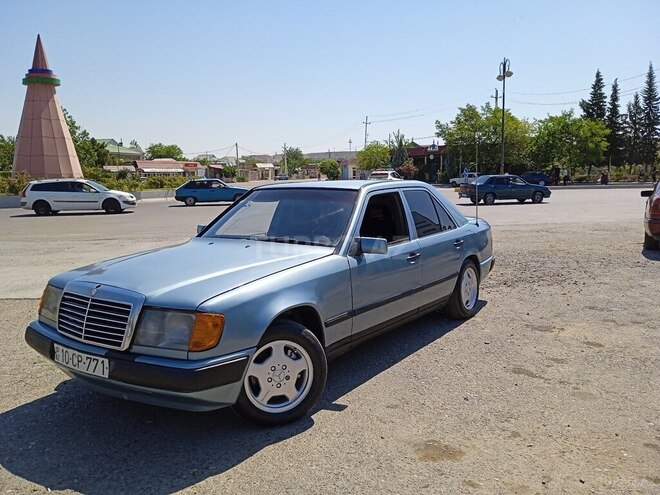 Mercedes E 200 1987, 213,255 km - 2.0 l - Hacıqabul