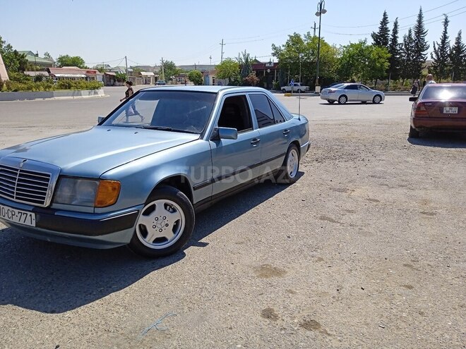 Mercedes E 200 1987, 213,255 km - 2.0 l - Hacıqabul