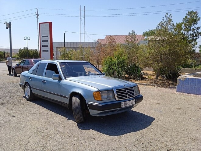 Mercedes E 200 1987, 213,255 km - 2.0 l - Hacıqabul
