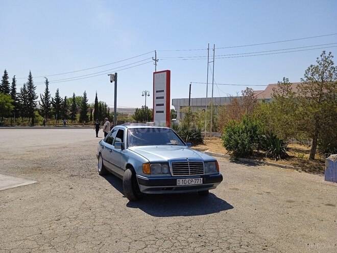 Mercedes E 200 1987, 213,255 km - 2.0 l - Hacıqabul