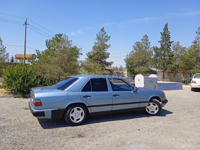 Mercedes E 200 1987, 213,255 km - 2.0 l - Hacıqabul