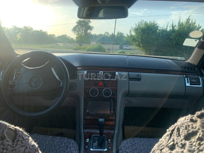Mercedes E 280 1997, 480,000 km - 2.8 l - Bakı