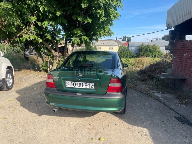 Opel Vectra 1997, 250,000 km - 1.6 l - Bakı