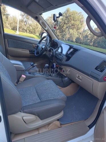 Toyota Fortuner 2011, 225,000 km - 2.7 l - Bakı