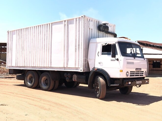 KamAz 53212 1992, 455,000 km - 11.0 l - Salyan
