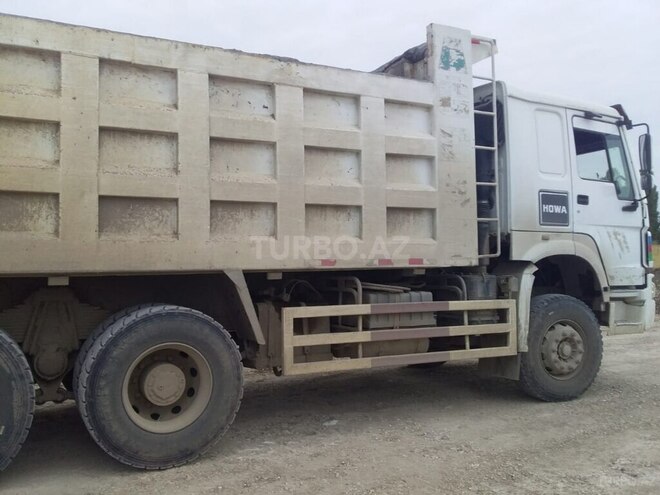 HOWO 371 2011, 350,000 km - 9.5 l - Qazax