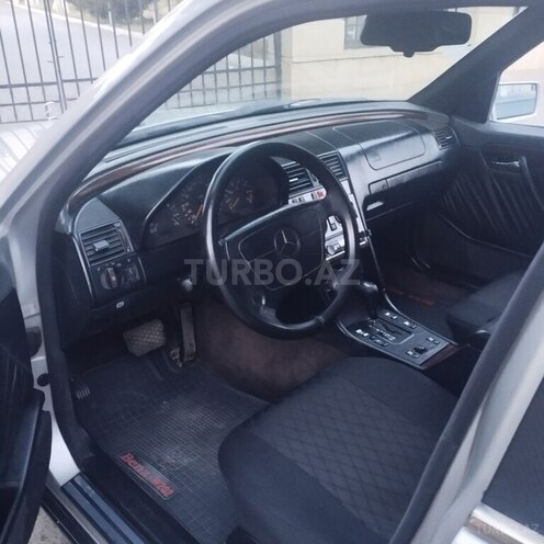 Mercedes C 220 1995, 394,800 km - 2.2 л - Xırdalan