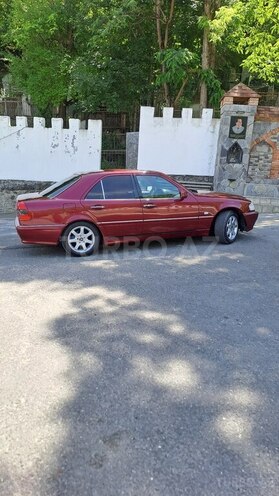 Mercedes C 220 1995, 215,500 km - 2.2 л - Şəki