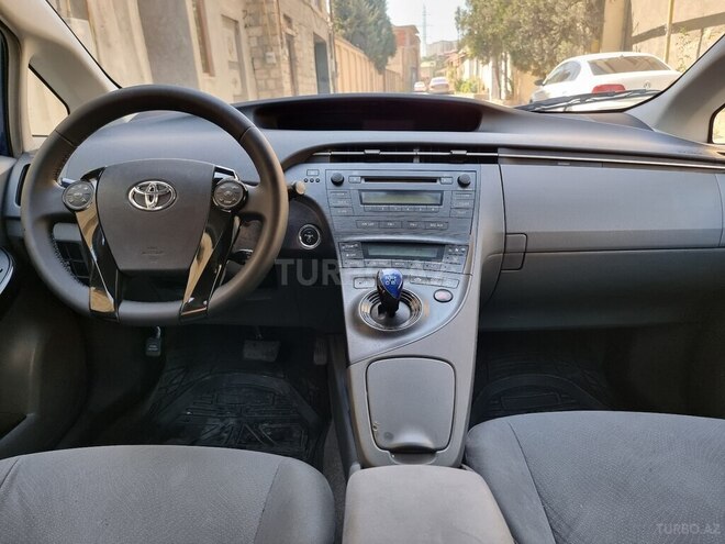 Toyota Prius 2010, 130,000 km - 1.8 l - Bakı