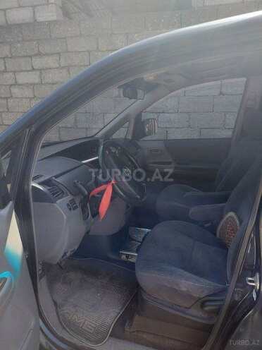Toyota Noah 2003, 352,484 km - 2.0 л - Bakı