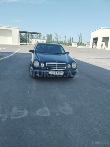 Mercedes E 200 1998, 458,000 km - 2.0 l - Xudat