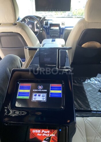 Cadillac Escalade 2009, 104,000 km - 6.2 л - Bakı