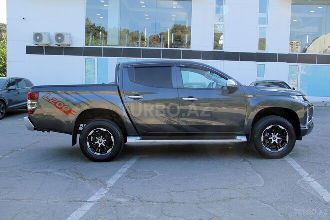 Mitsubishi L200 2020, 84,642 km - 2.4 l - Bakı