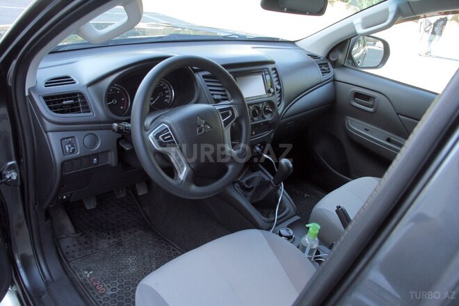 Mitsubishi L200 2020, 84,642 km - 2.4 l - Bakı