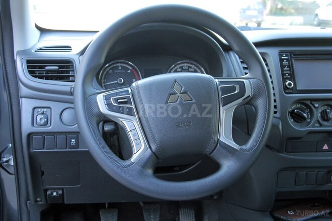 Mitsubishi L200 2020, 84,642 km - 2.4 l - Bakı