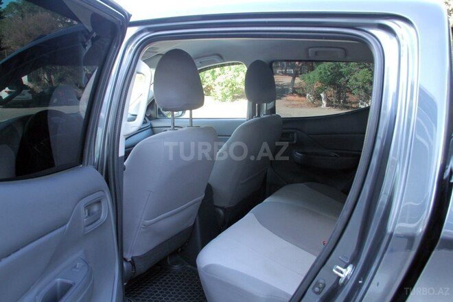Mitsubishi L200 2020, 84,642 km - 2.4 l - Bakı