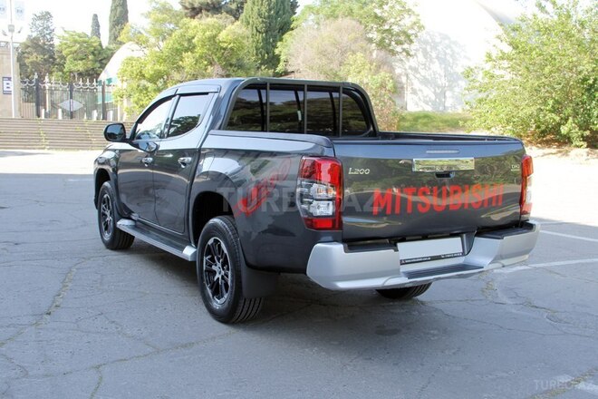 Mitsubishi L200 2020, 84,642 km - 2.4 l - Bakı