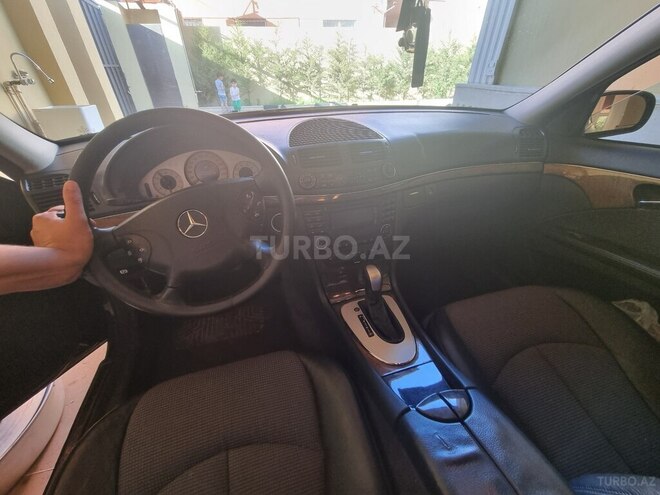 Mercedes E 240 2004, 389,000 km - 2.6 l - Bakı
