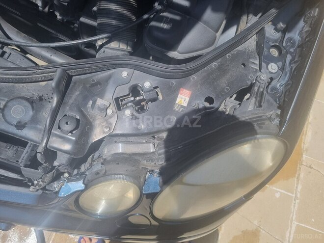 Mercedes E 240 2004, 389,000 km - 2.6 l - Bakı